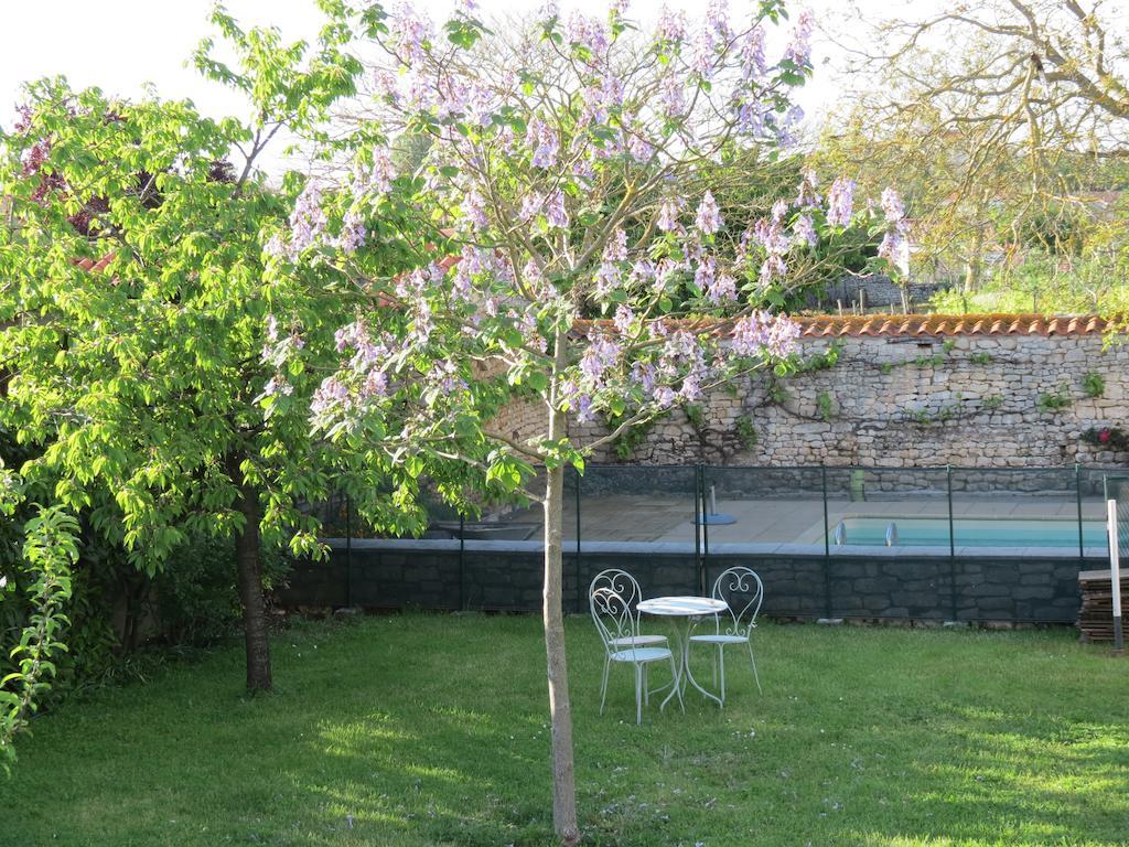 Bed and Breakfast L'Aubinoise Saint-Aubin-la-Plaine Exteriér fotografie